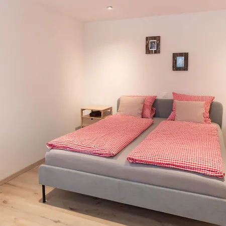 アパート Mom - Alpine Boutique Apartments, Alpstein Eiger View Terrace, Center グリンデルヴァルト