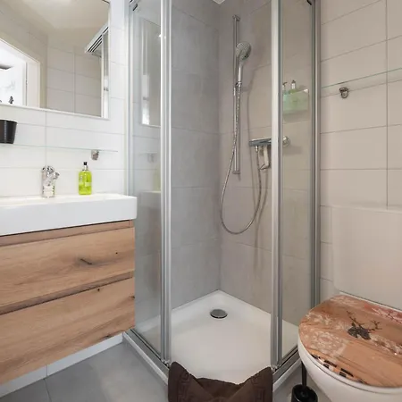 Mom - Alpine Boutique Apartments, Alpstein Eiger View Terrace, Center * 그린델발트
