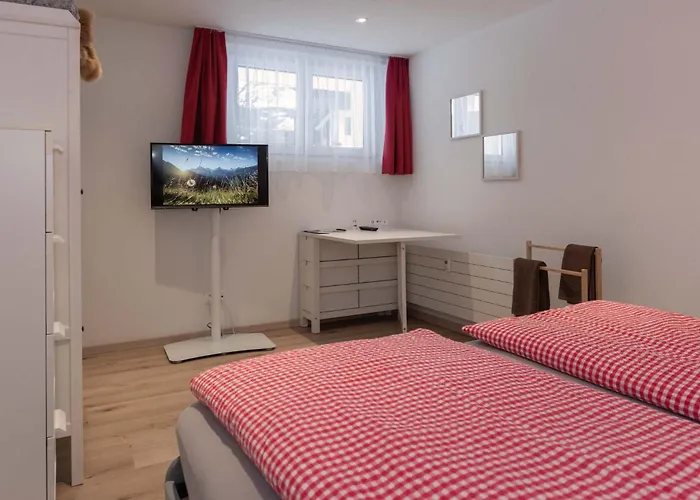 Mom - Alpine Boutique Apartments, Alpstein Eiger View Terrace, Center Apartment Grindelwald